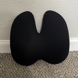 Cushion lab back, rest pillow